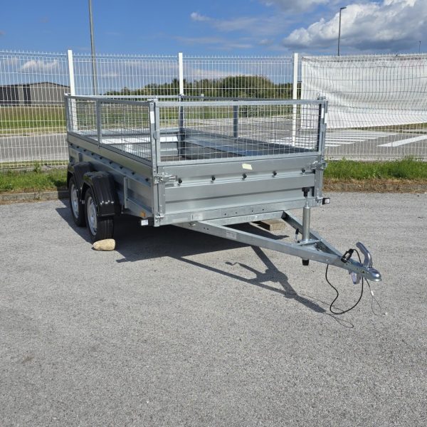 Autoprikolica s mrežnim stranicama  - NAJAM PO DANU 30€